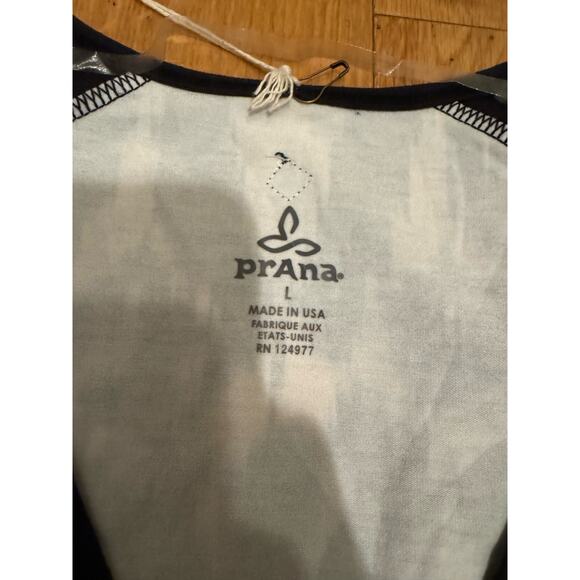 NWT PrAna Coal Ikat Print Dakota Wrap Top, L - Picture 2 of 7